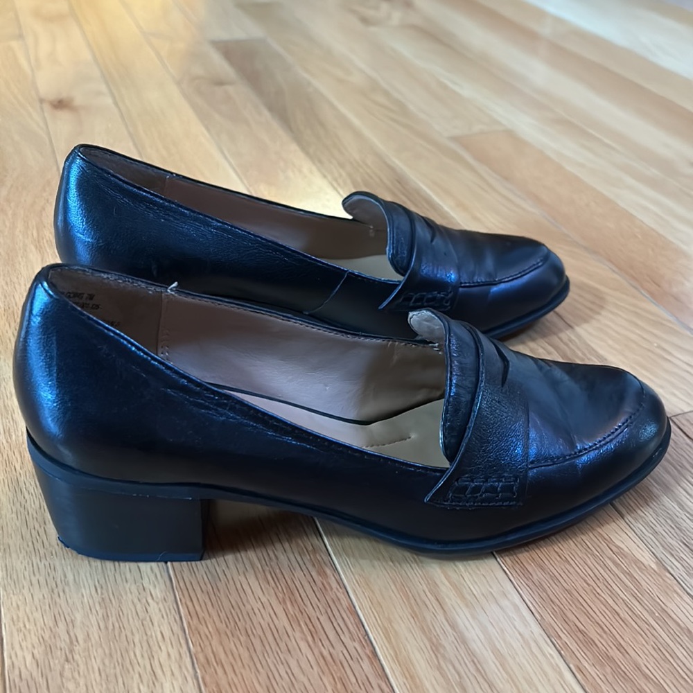 Andrew Geller Women’s Shoes - Picture 3 of 8
